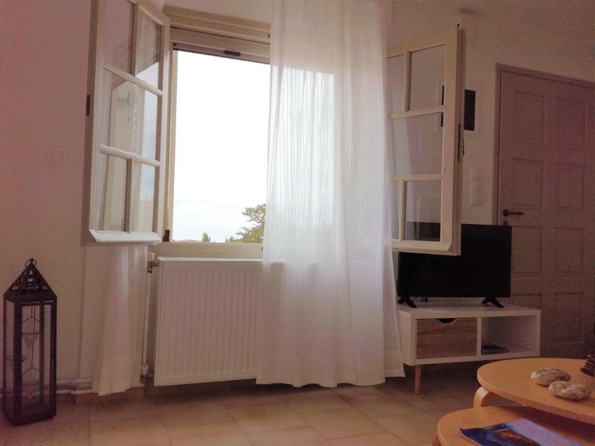 Nesaea Seafront House Villa Parasporos Dış mekan fotoğraf
